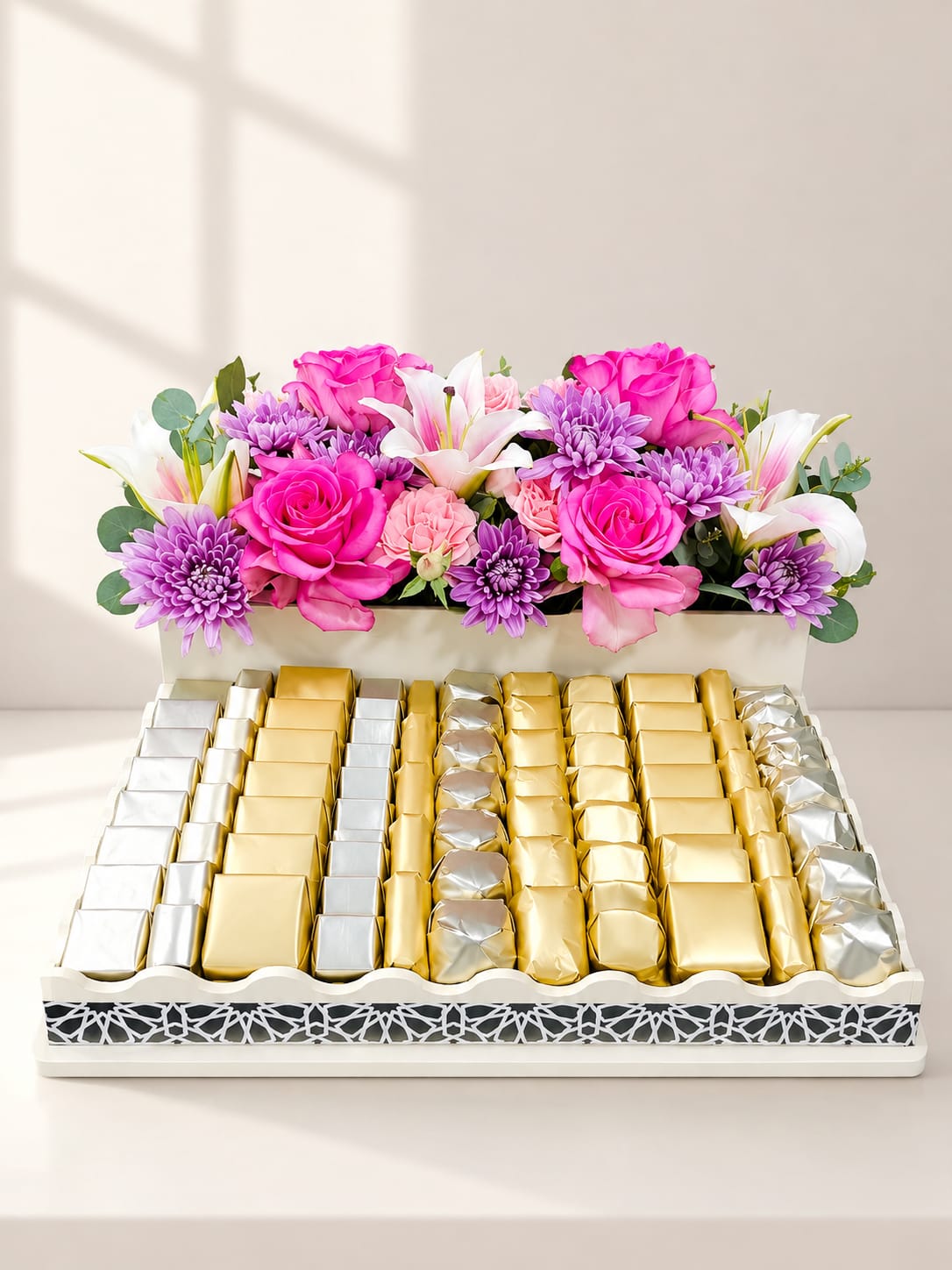 Deluxe Flower & Chocolate Hamper